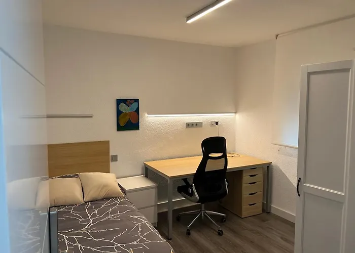 Casa Boutique En Pozuelo Con 7 Habitaciones Y 4 Banos Compartidos