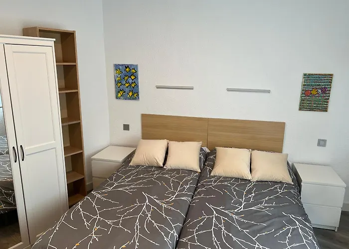 Casa Boutique En Pozuelo Con 7 Habitaciones Y 4 Banos Compartidos